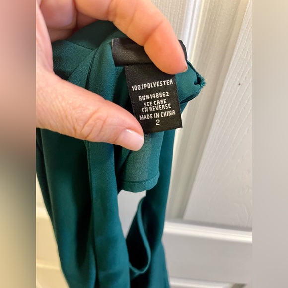 Torrid women’s plus size 2 mock neck long sleeve forest green blouse, EUC - Picture 4 of 5